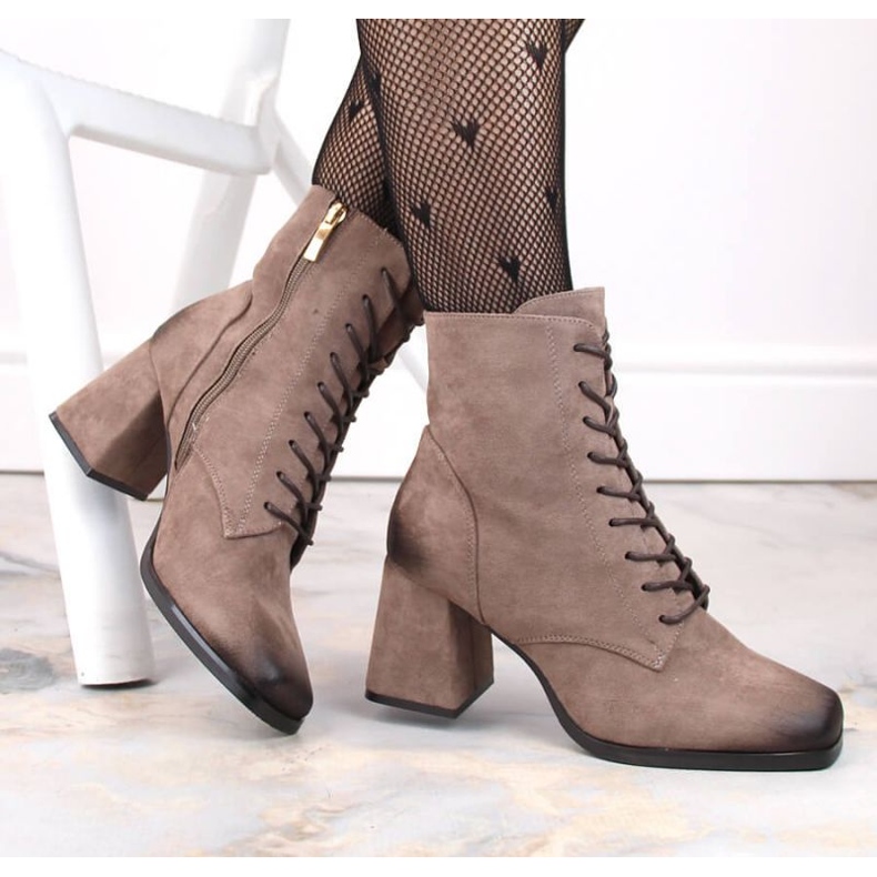 Wildlederstiefeletten mit Schnürsenkeln und Reißverschluss Potocki W WOL191B braun 1