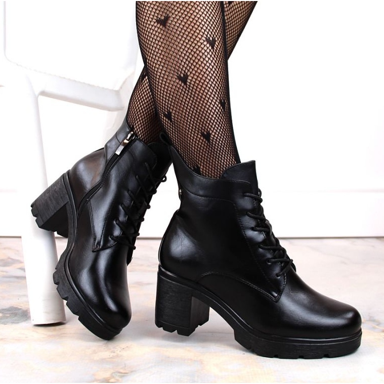 Isolierte Stiefeletten und Plateau Potocki W WOL188 schwarz 1