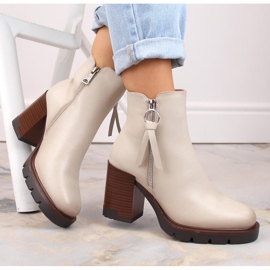 Beige isolierte Damen-Stiefeletten und Plateau Vinceza 58103 1