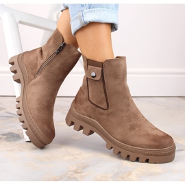 Damenstiefel aus Wildleder mit Tasche, isoliert braun Potocki SZ12163 1