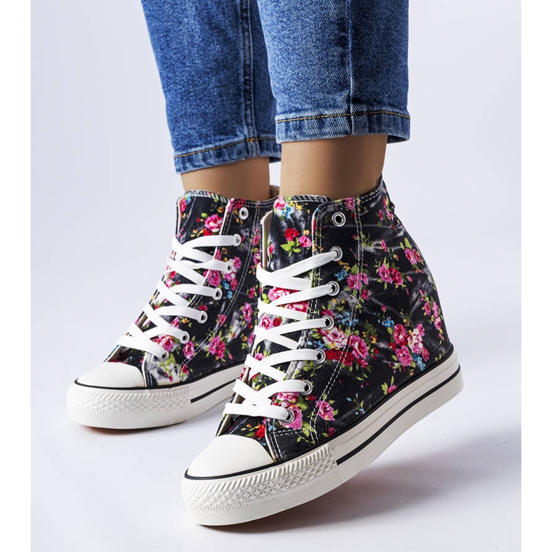 BM Schwarze Sneaker mit Keilabsatz und Blumenmuster von Fouquet 1