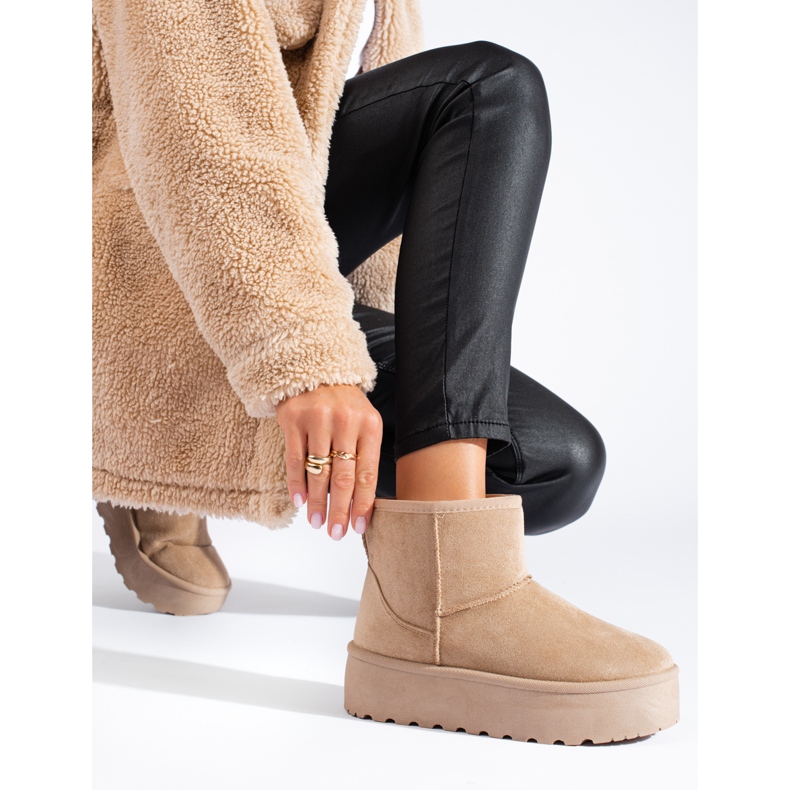 Schneestiefel für Damen auf der beigen Shelovet-Plattform 1