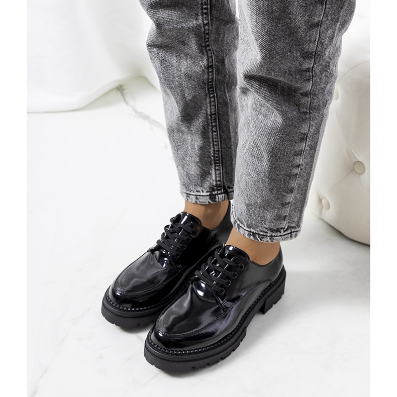 Schwarze Schuhe auf Traktorsohle von Markus 1