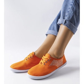 Orangefarbene Sneakers mit Strasssteinen von Godfrey 1