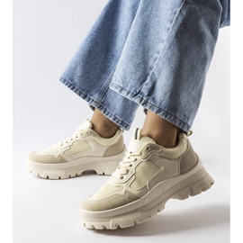 Beigefarbene, klobige Sneakers von Mikeladze 1