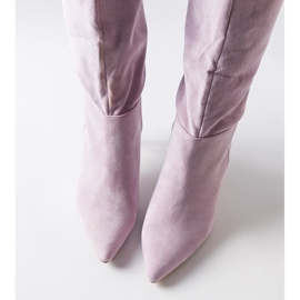 Lila Wildlederstiefel mit hohem Absatz von Aaliyah 1