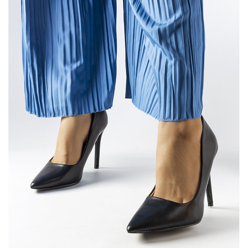 Schwarze klassische High Heels von Delis 1