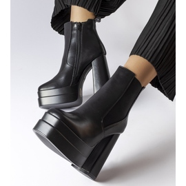 Inna Schwarze High-Heel-Stiefel von Copertino 1