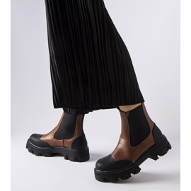 Braune Slip-On-Stiefel von Sibyla 1