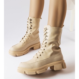 Beigefarbene Arbeiterstiefel mit dickerer Sohle von Lori 1