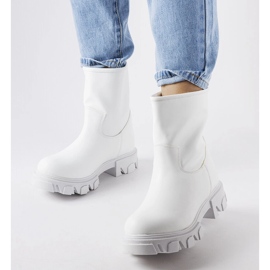 Weiße Slip-On-Arbeiterschuhe von Wuori 1