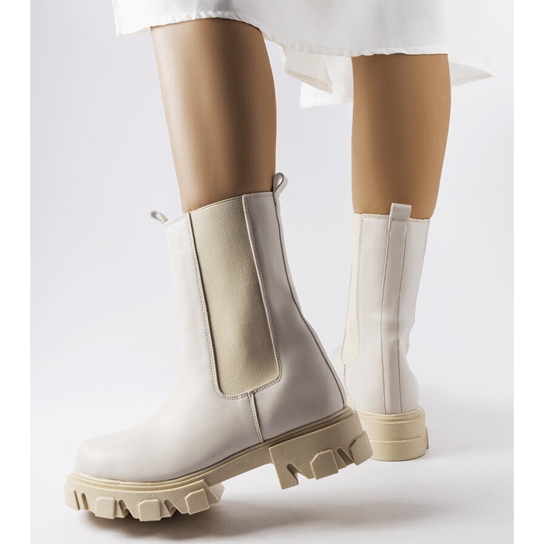 Beigefarbene Arbeitsstiefel von Vallejo 1