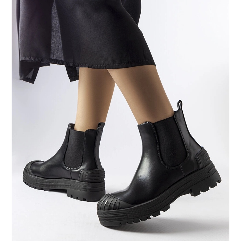 Schwarze Arbeiterstiefel mit Gummieinsätzen von Lange 1