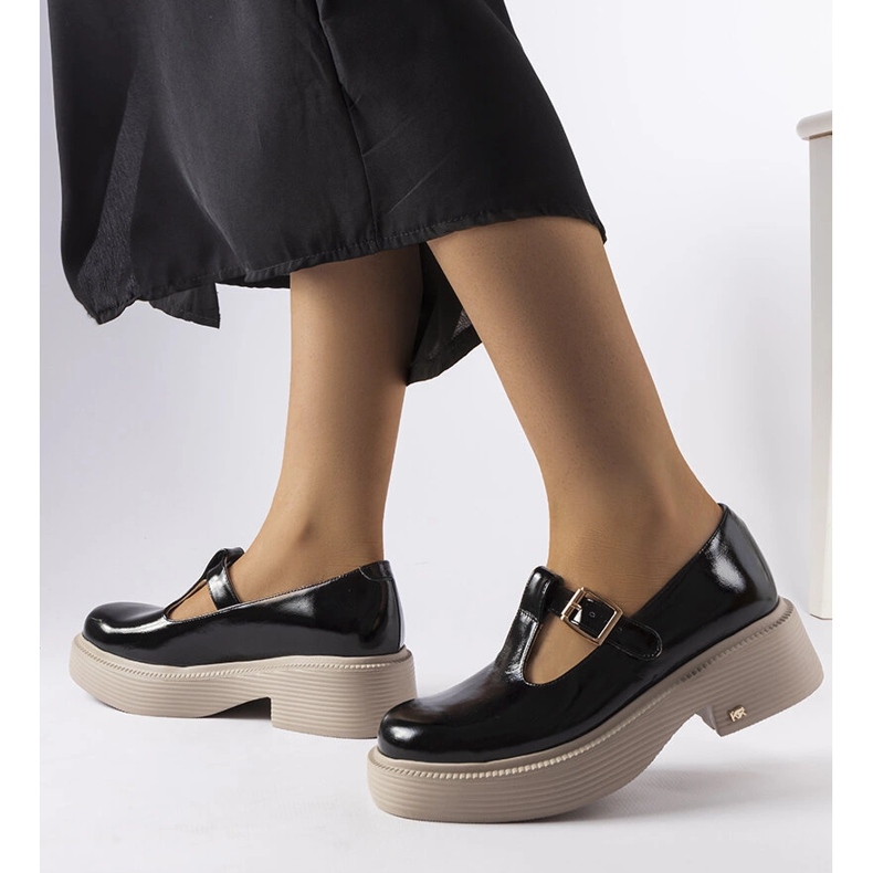 Inna Karino schwarz lackierte Schuhe 1