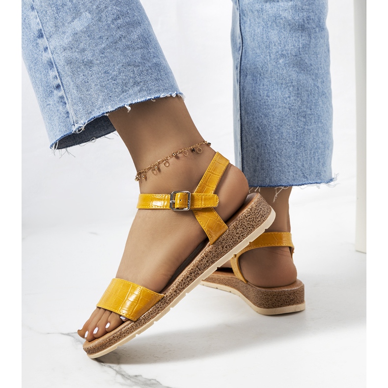 Gelbe Speier Damensandalen 1