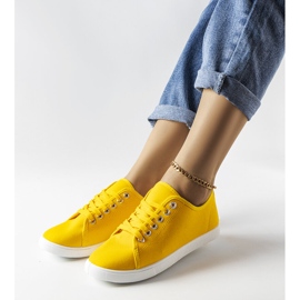 Gelbe Textil-Sneaker von Sutri 2