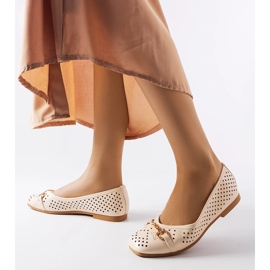 Beige durchbrochene Ballerinas von Schiavone 1