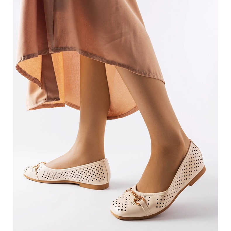 Beige durchbrochene Ballerinas von Schiavone 1