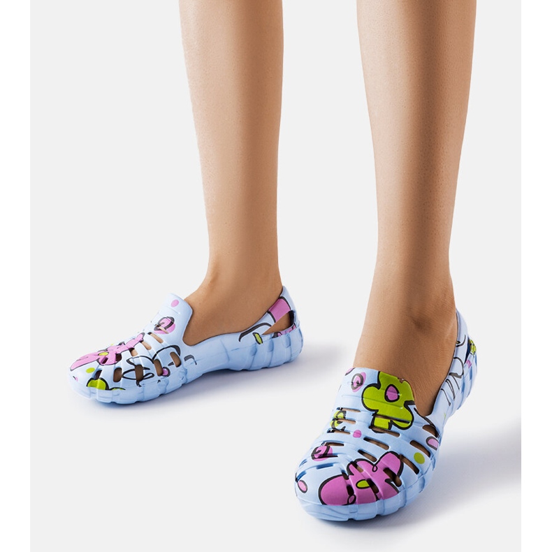 Blaue Gummi-Slider mit Finley-Muster 1