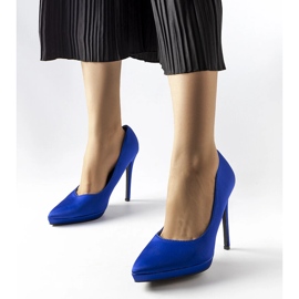 Blaue Satinpumps von Silje 1