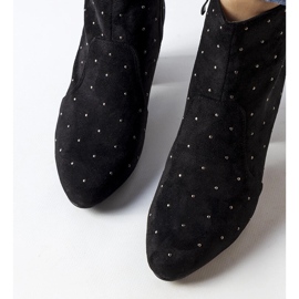 Suvi schwarze Wildlederstiefel mit Strasssteinen 2