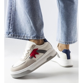 Weiße Sneakers mit Öko-Wildleder-Einsatz von Kollins 2