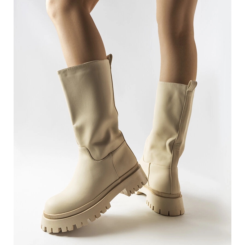 Hollie beige matte Stiefel 1