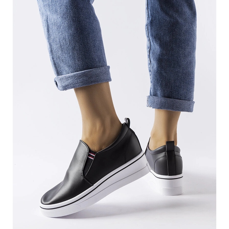 Inna Schwarze Dionisia-Sneaker mit Keilabsatz 1