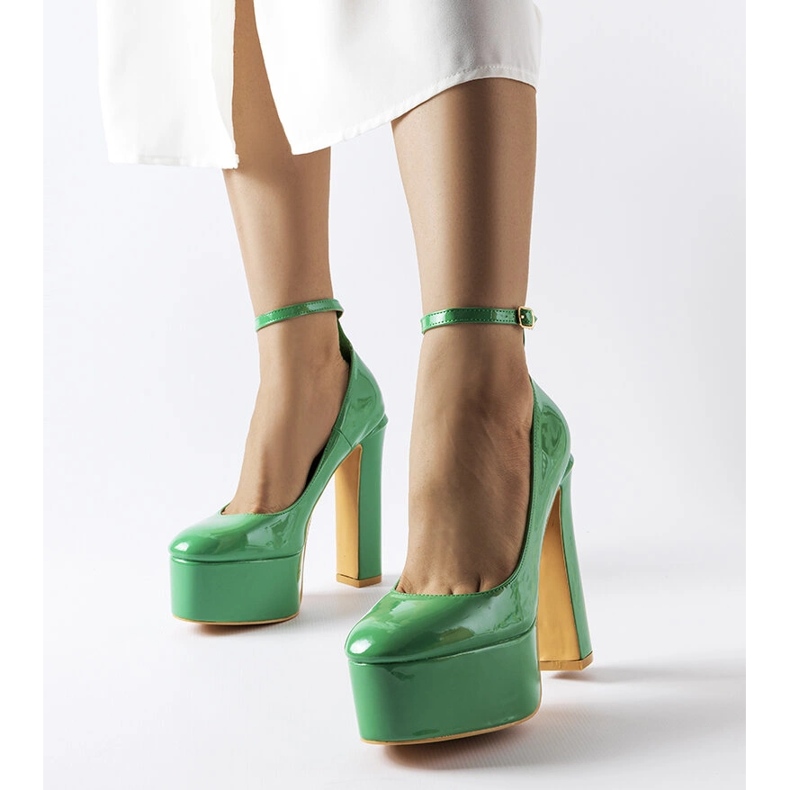 Grüne High-Heel-Pumps aus Lackleder von Colle 1