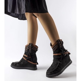 Inna Schwarze Keilstiefel von Beausoleil 1