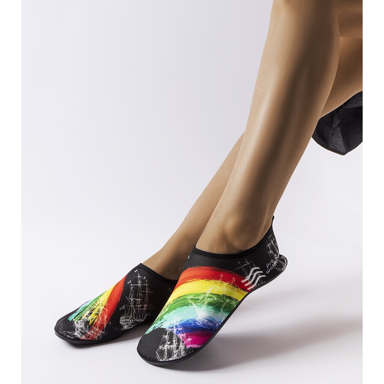 ProWater Schwarze Krejz-Wasserschuhe mit buntem Aufdruck 1