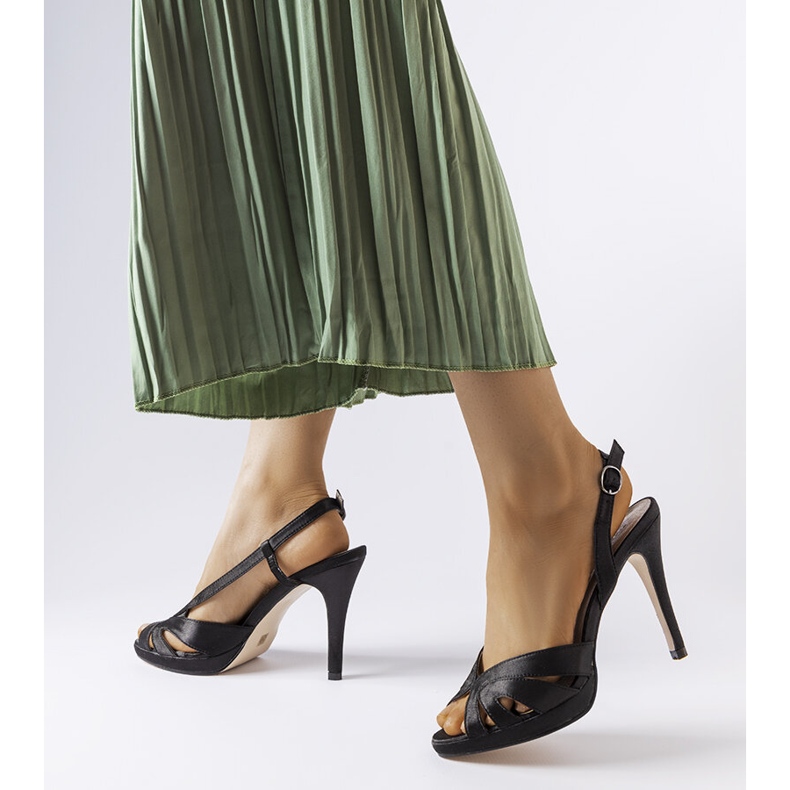 Schwarze Alpaka-Sandalen mit Absatz 1