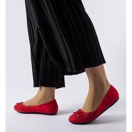 Rote Ballerinas mit Larissa Zirkonia 1