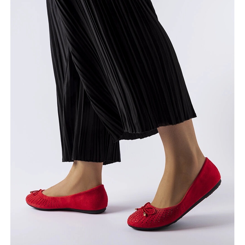 Rote Ballerinas mit Larissa Zirkonia 1