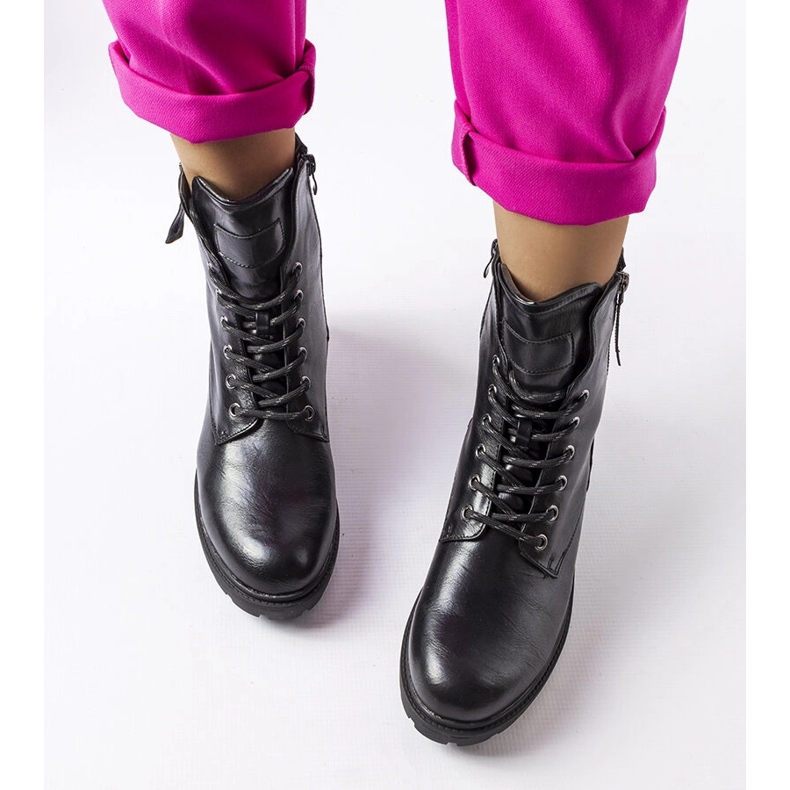 Schwarze isolierte Stiefel von Ailen 2