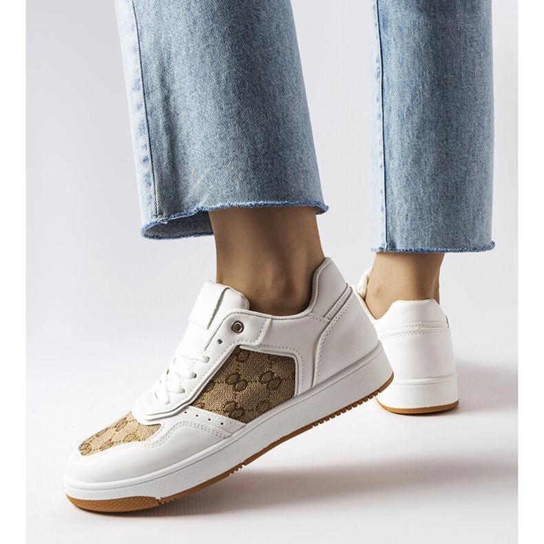 Inna Weiße Turnschuhe, verziert mit dem Isidor-Monogramm 1