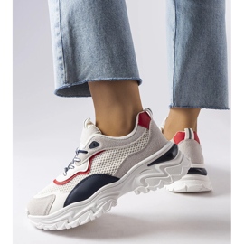 Inna Weiße Sneaker mit sichtbarem Profil von Rosita 1