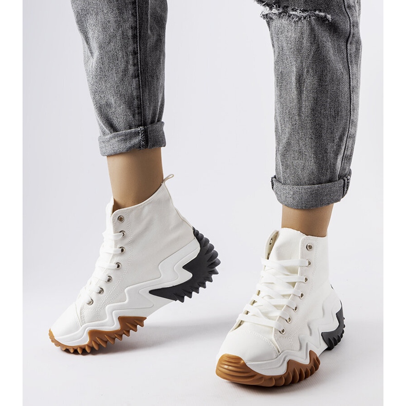 Weiße Sport-Sneaker mit dicker Sohle von Toro 1