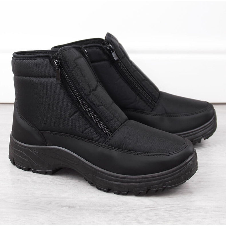 Isolierte schwarze Herren-Schneestiefel News 5011 1
