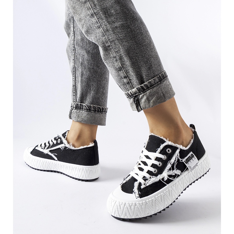 Inna Schwarze Coolidge-Plateau-Sneaker 1