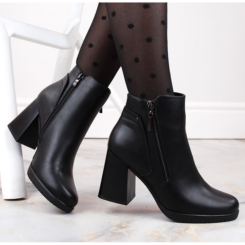 Isolierte schwarze Damenstiefeletten von Sergio Leone BT323 1