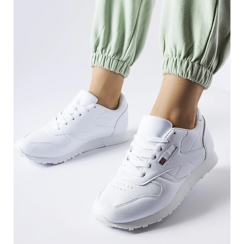 Inna Weiße klassische Poulsen-Sneaker 1