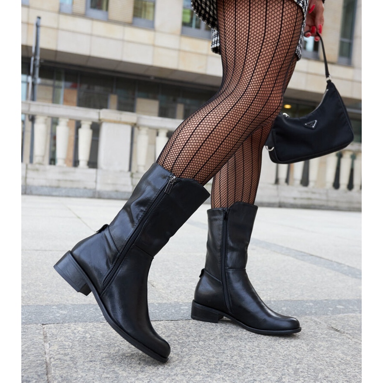 Schwarze isolierte hohe Stiefel von Mayonga 2