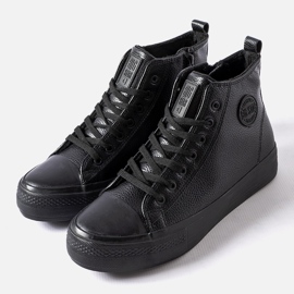 Schwarze isolierte Sneakers Big Star MM174065 906 1