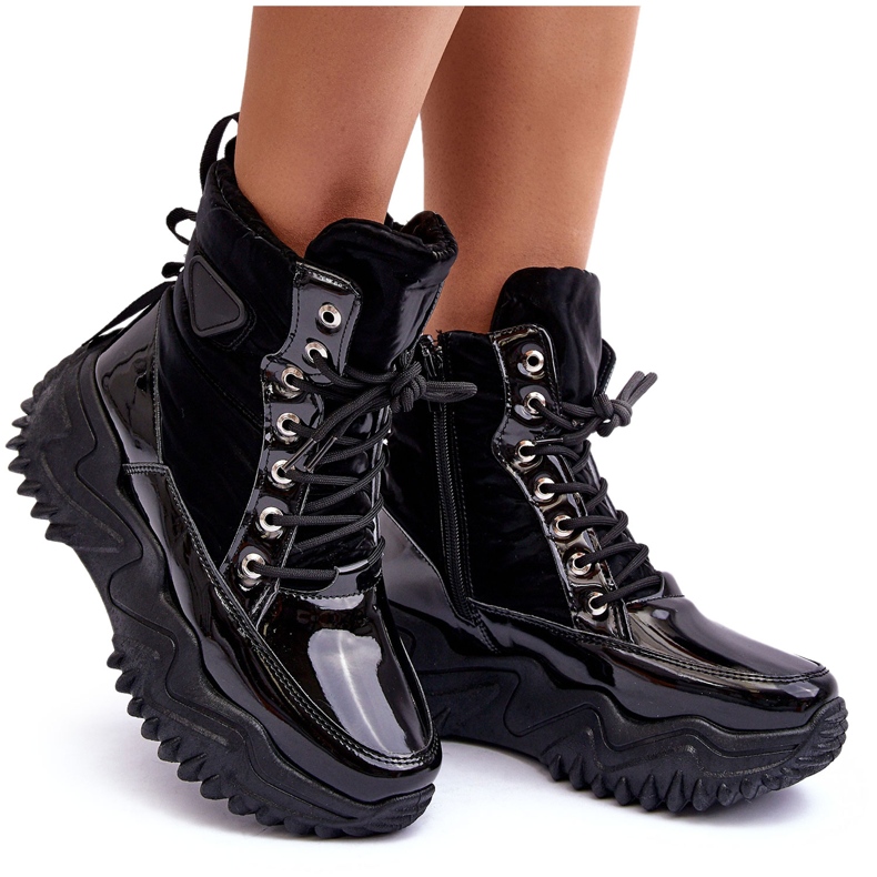 Isolierte Stiefeletten auf massivem Plateau, schwarz 3