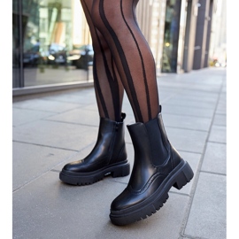 Schwarze Stiefeletten mit Castella-Nähten verziert 2