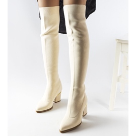 Beige Stiefel mit elastischem Obermaterial von Klarje 1