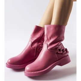 Inna Rosa isolierte Stiefeletten mit Kette Linera 1