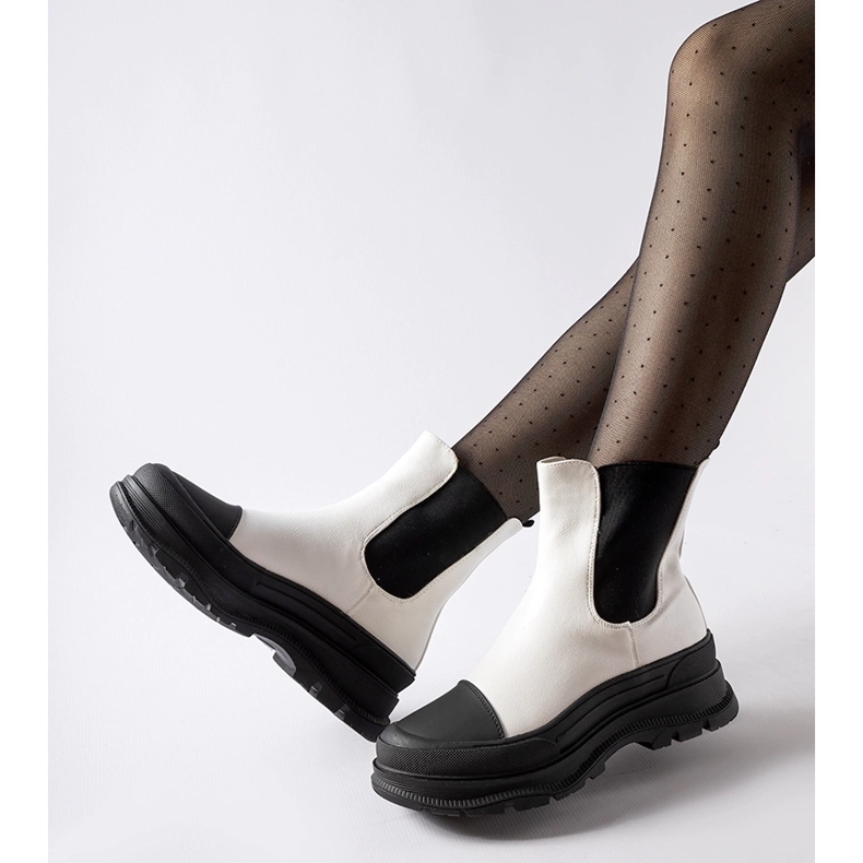 Weiße Stiefeletten mit sportlicher Ermanno-Sohle 1