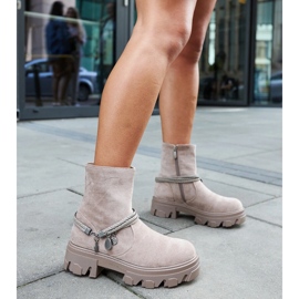 Beige Stiefeletten mit dekorativem Armband 2